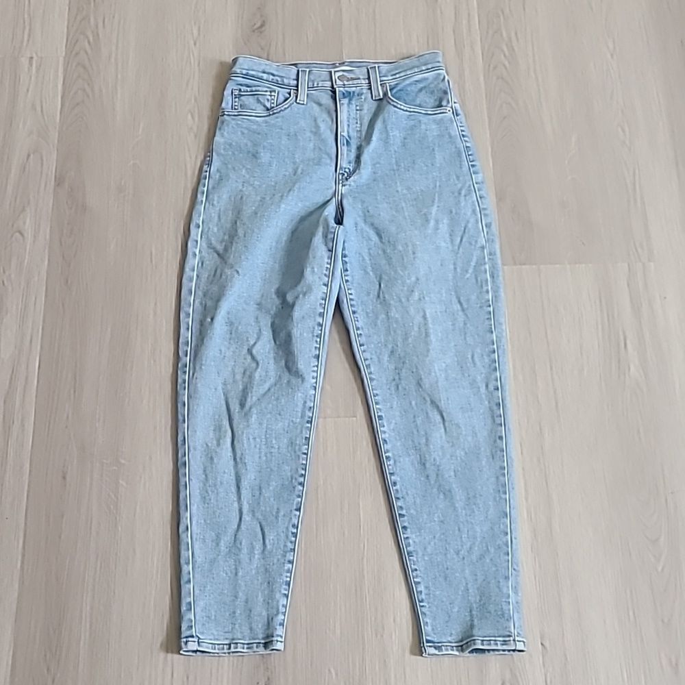 Levi's High Waisted Mom Jeans Light Blue 27 Denim Classic Casual Effortlees - Picture 2 of 7